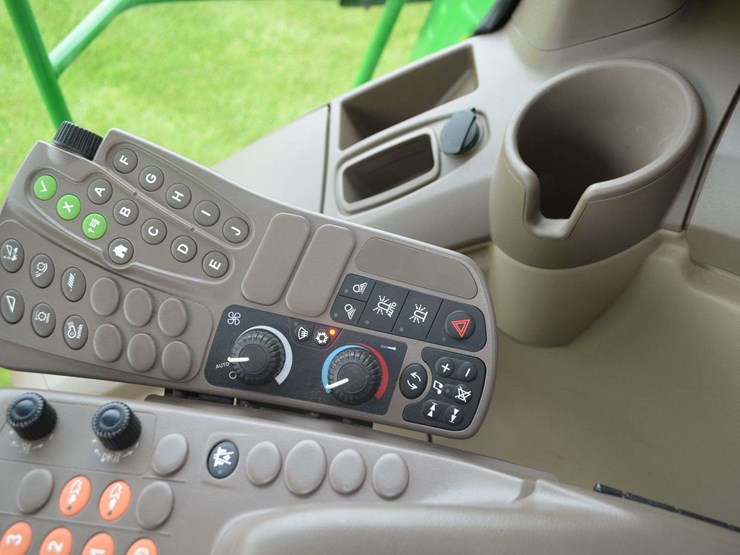 2012-john-deere-s550-image-88