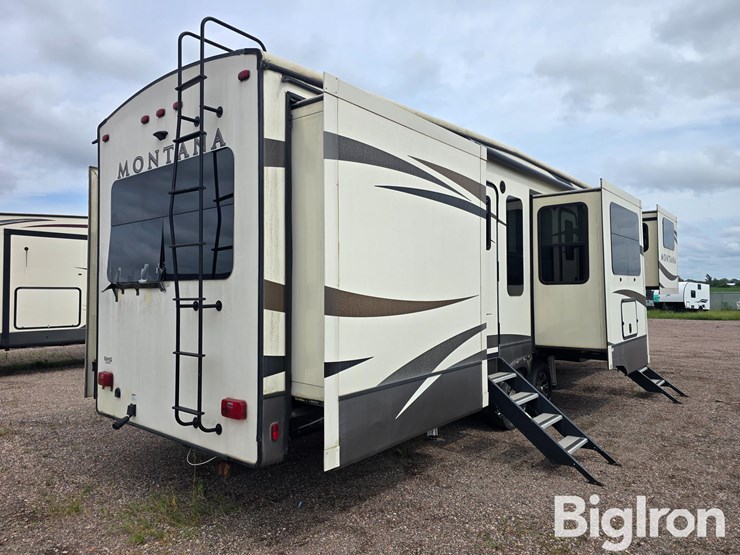 2017-keystone-montana-3730fl-5th-wheel-camper-image-5