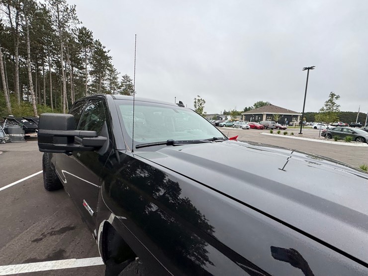 2015-chevrolet-silverado-1500-z71-image-24