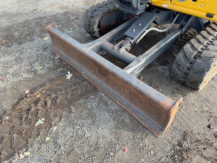 2021-deere-35g-image-16