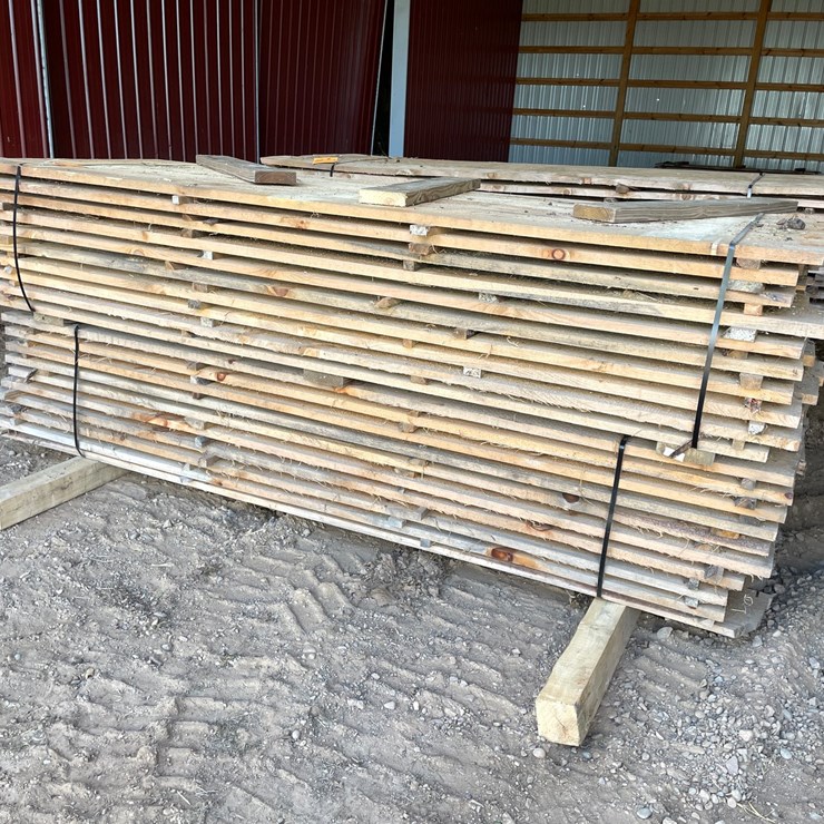 #1676 • Bundle of Pine Boards