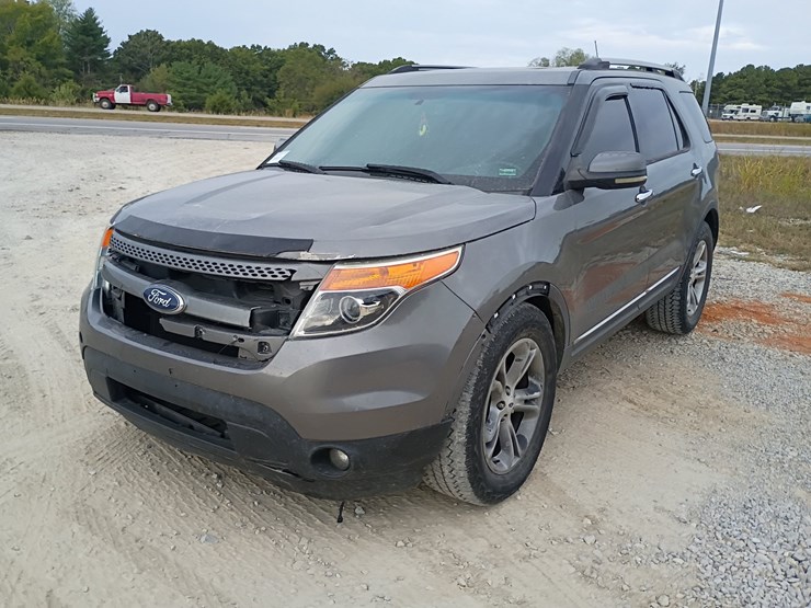 2013-ford-explorer-image-1