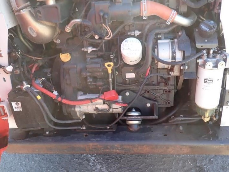 2023-bobcat-t770-image-15