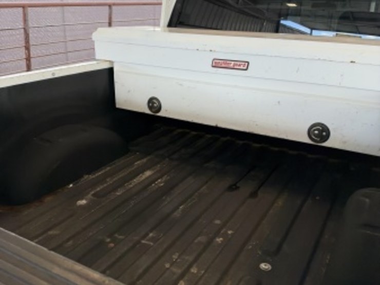 2017-ford-f150-image-10