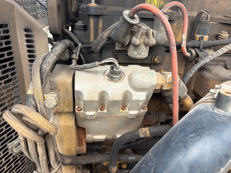 2007-caterpillar-225-kw-image-17
