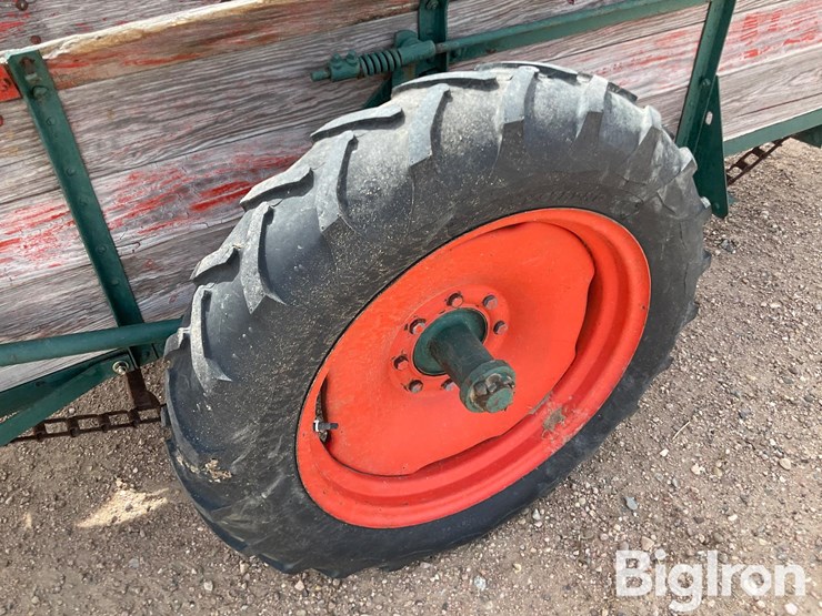new-idea-m-12a-manure-spreader-image-11
