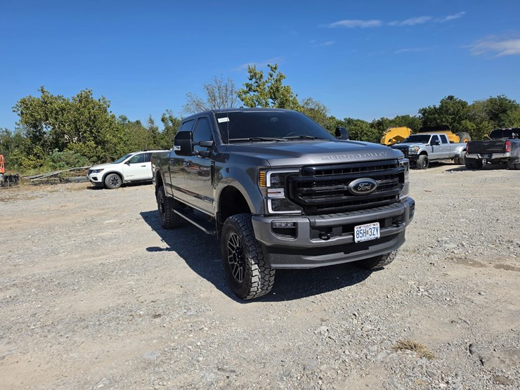 2022-ford-f250-image-24