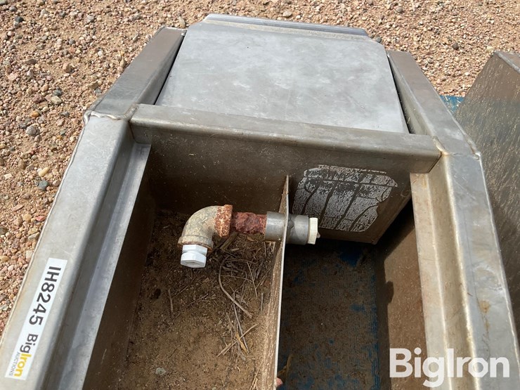 hog-water-troughs-image-12