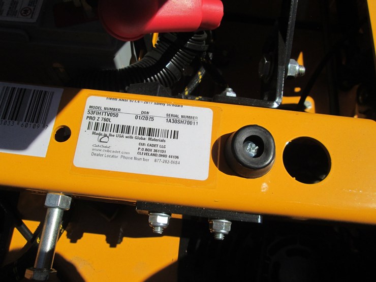 #50185-•-unused-2025-cub-cadet-pro-z-700-zero-turn-mower-1a30sh70011-inv#50185-image-21