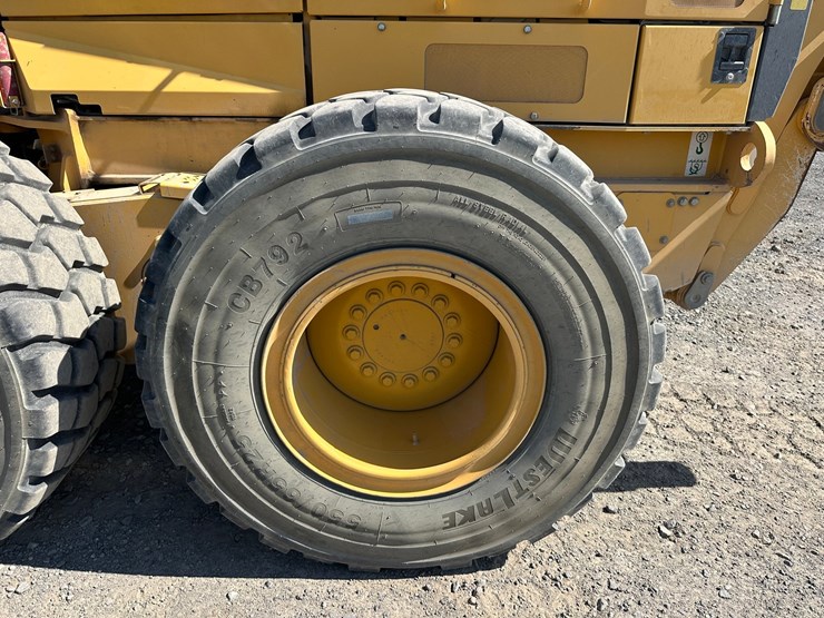 2013-deere-872gp-image-81