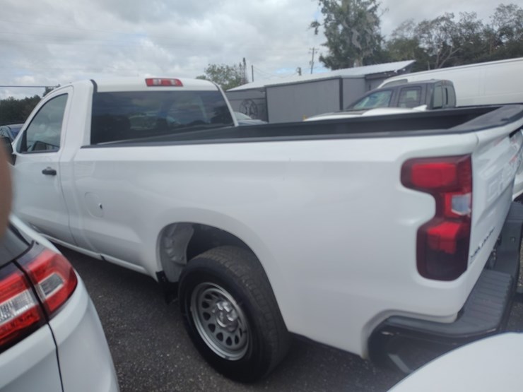 2021-chevrolet-silverado-1500-image-3