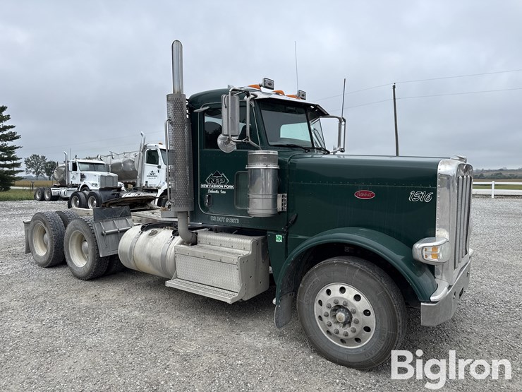 2013-peterbilt-388-image-3