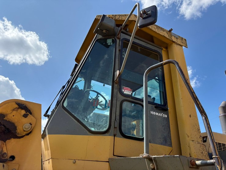 komatsu-wa500-1le-image-12