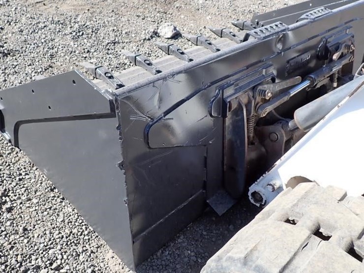 2023-bobcat-t770-image-8