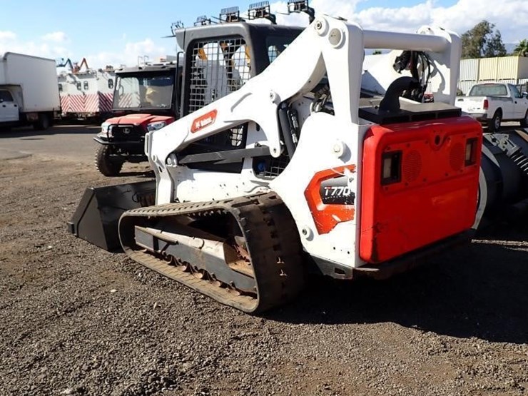 2023-bobcat-t770-image-4