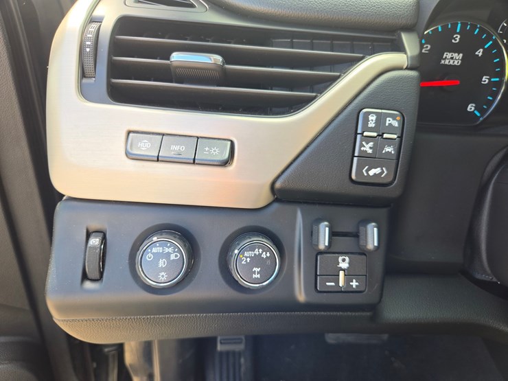 2019-gmc-yukon-image-51