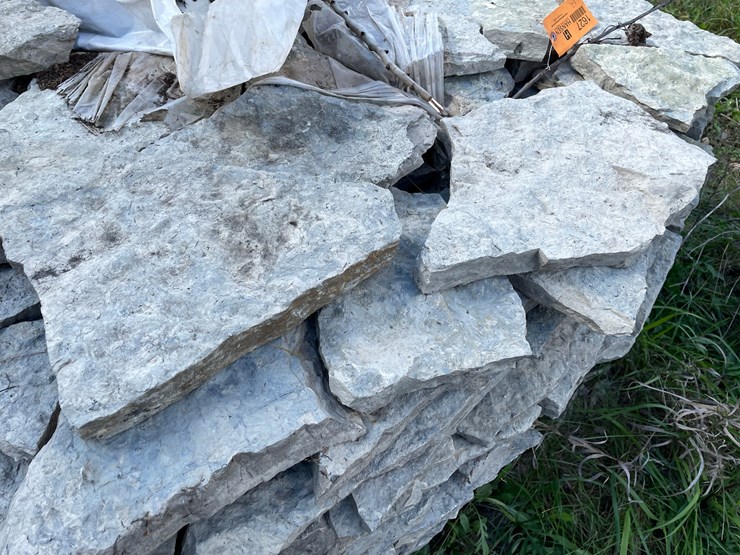 #1627-•-(2)-pallets-of-decorative-stone-image-6