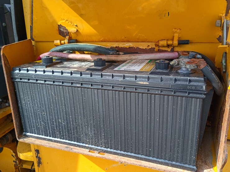 2008-deere-670d-image-53