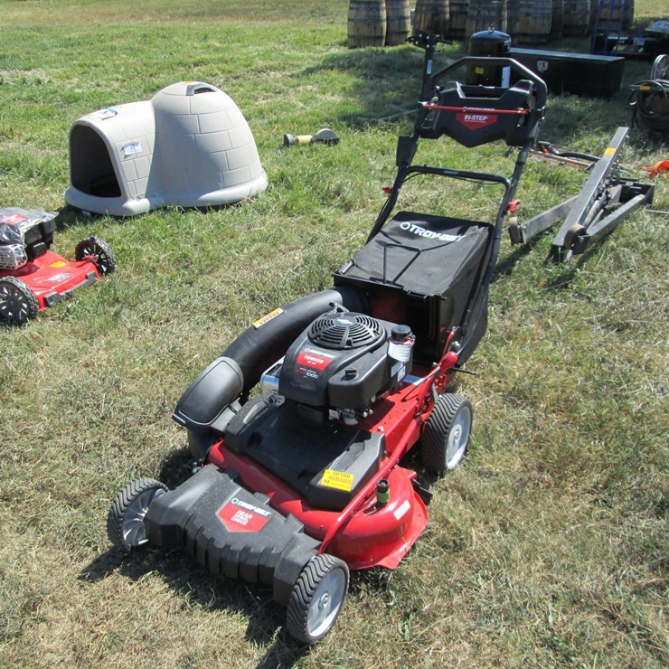 #50186 • Unused Troy-Bilt Self Propelled Mower with Leaf Bag 12ABW3T6766 28" TBWC28 1C27PK50023 INV#50186