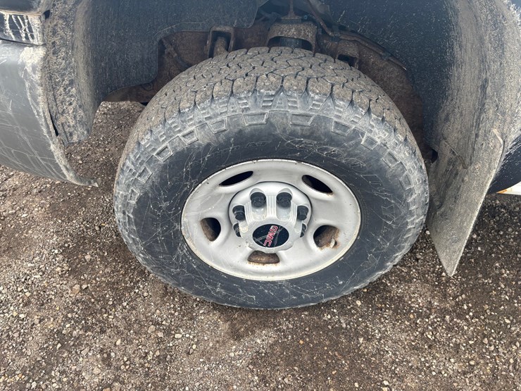 2006-gmc-2500-image-80