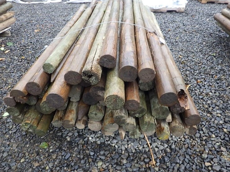 round-wooden-fence-posts-8'l-image-5