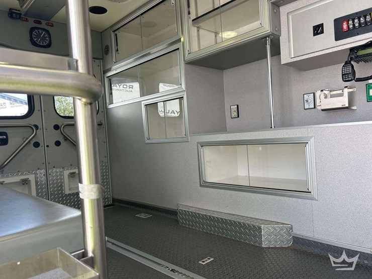 2015-mercedes-benz-sprinter-3500-image-20