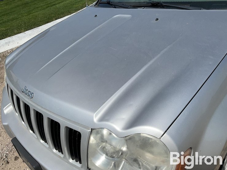 2005-jeep-grand-cherokee-laredo-image-11