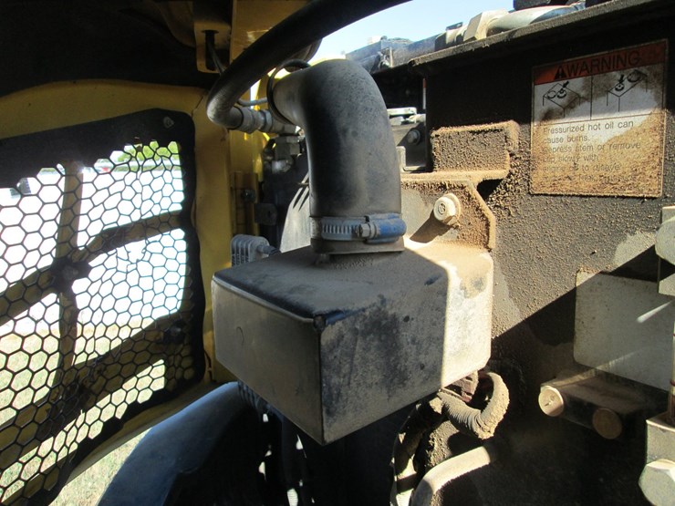 new-holland-e55bx-image-17