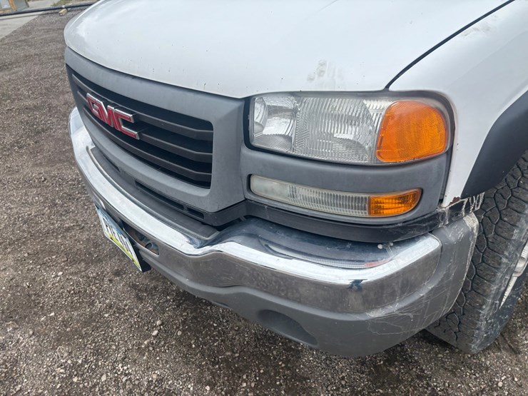 2006-gmc-2500-image-12