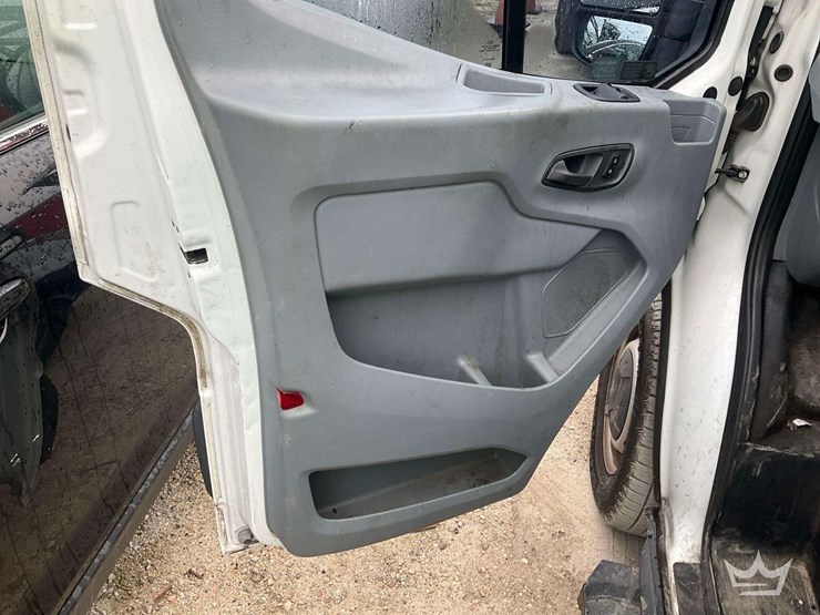 2017-ford-transit-image-11