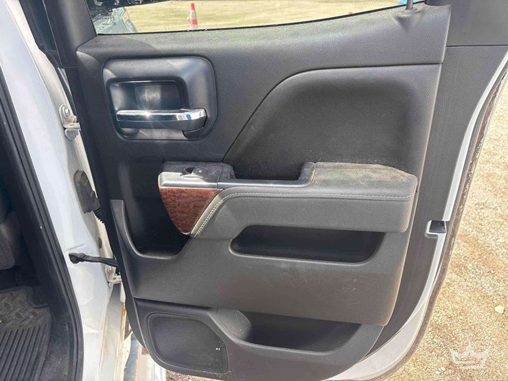 2014-gmc-sierra-1500-4x4-crew-cab-pickup-truck-image-22