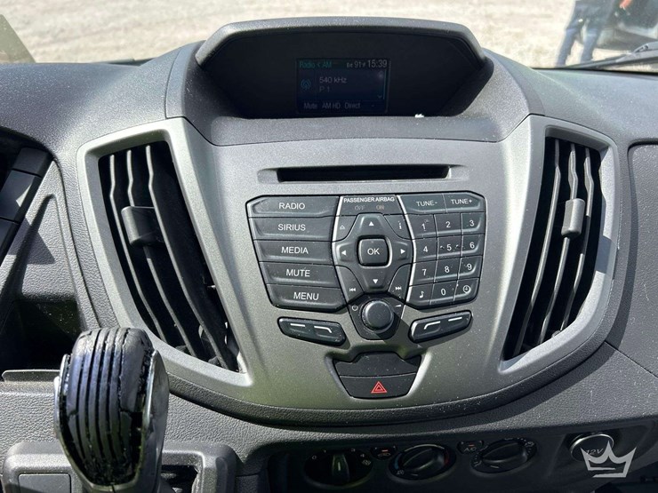 2016-ford-transit-image-24