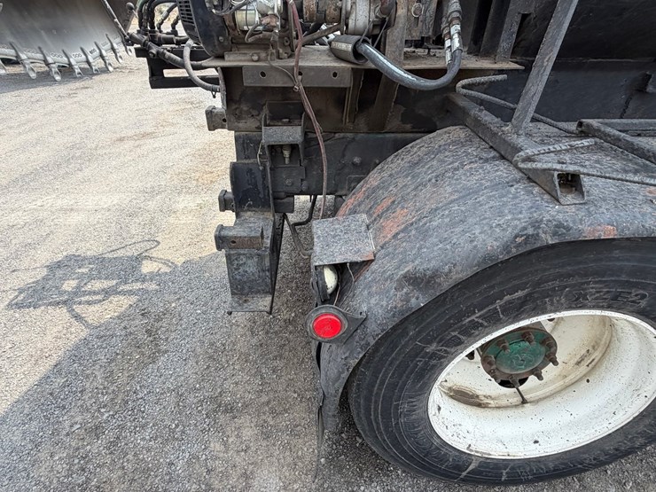 1996-cummins-m11-image-45