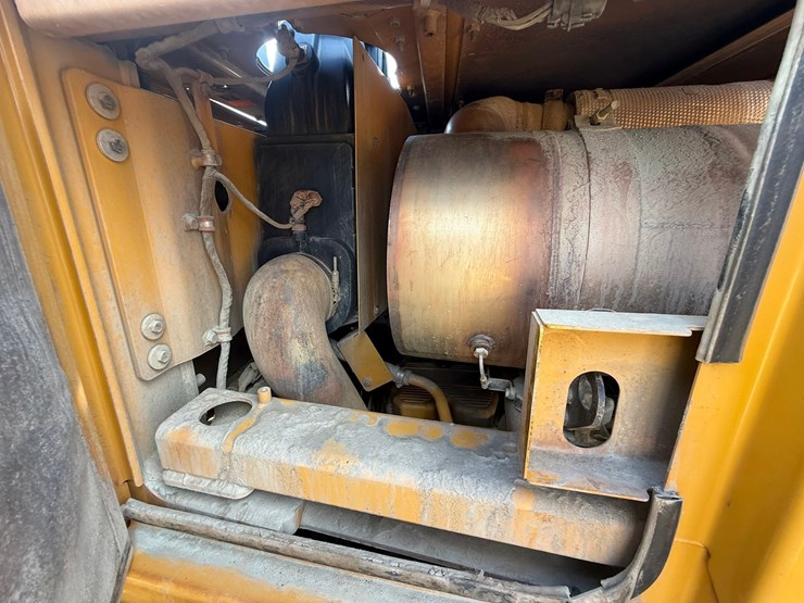 2017-caterpillar-988k-image-130