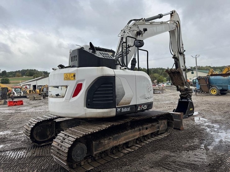 2019-bobcat-e145-image-6