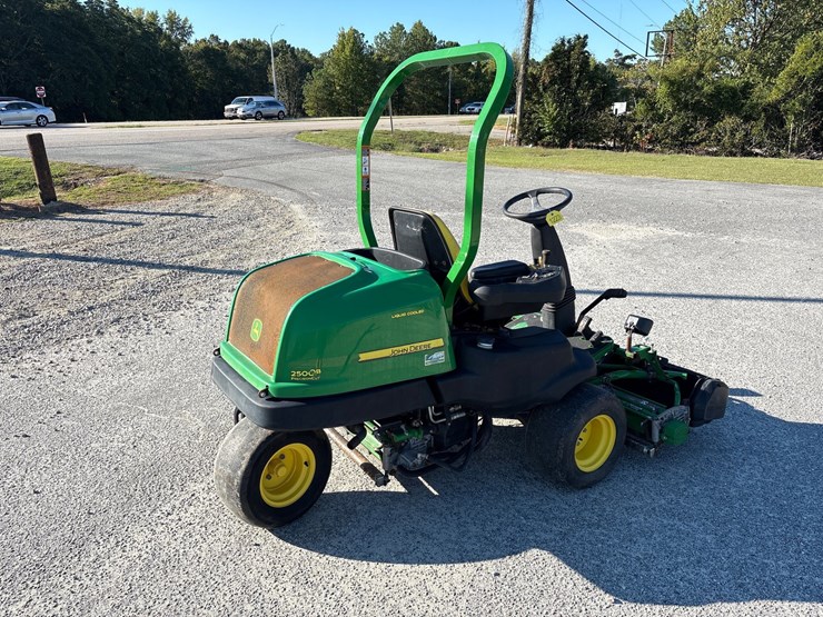 john-deere-2500b-image-3
