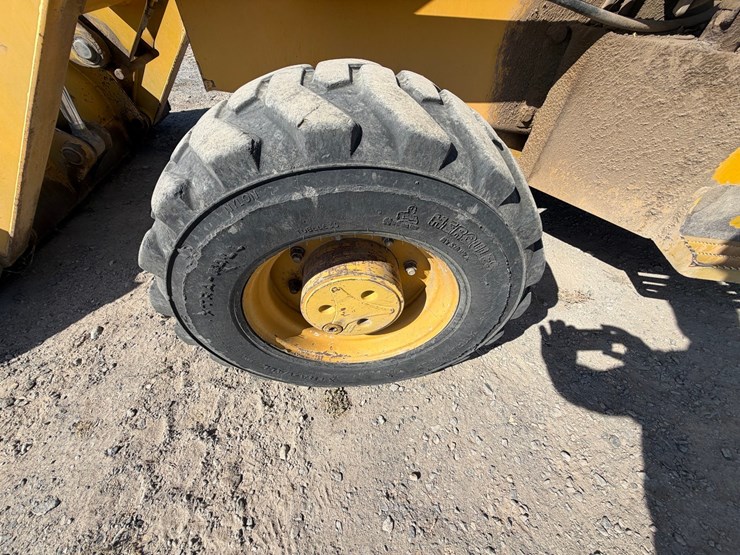 2007-deere-210le-image-38