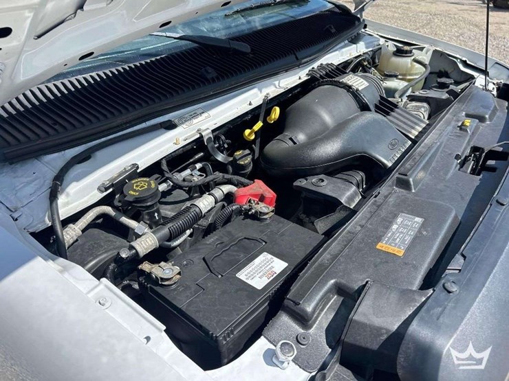 2019-ford-e350-image-8