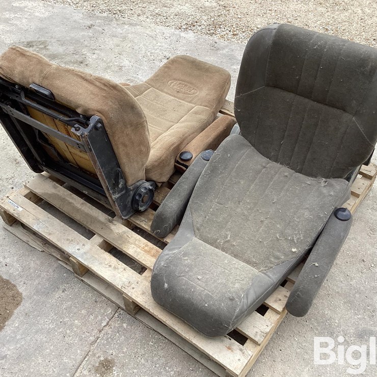 Kenworth Box Seat Passenger Side