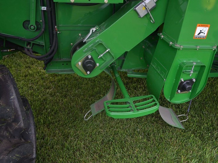 2012-john-deere-s550-image-48