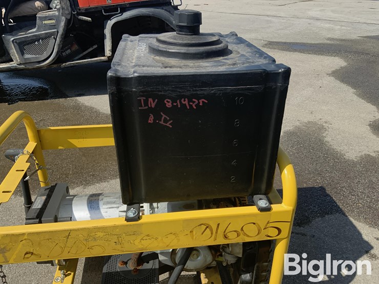 2025-massey-ferguson-730-image-14