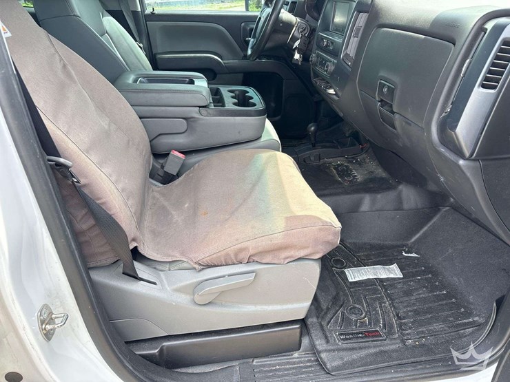 2018-chevrolet-silverado-3500-image-27