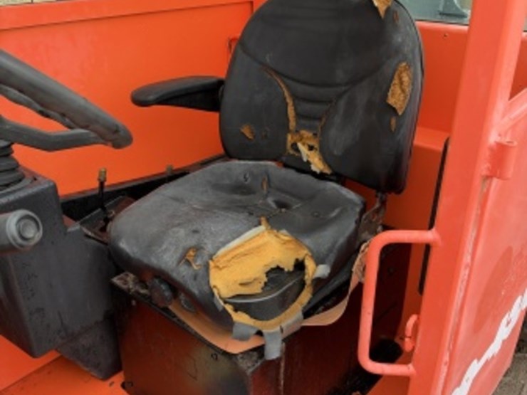 2012-jlg-g9-43a-image-35