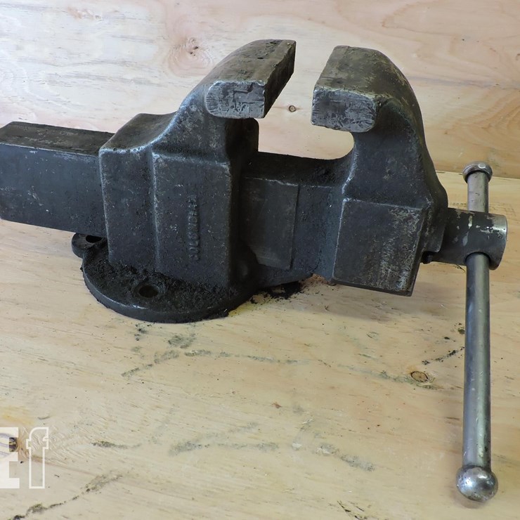 COLUMBIAN, 5” BENCH VISE