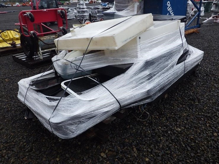 misc.-rv-parts,-windows,-tanks,-etc.-image-3