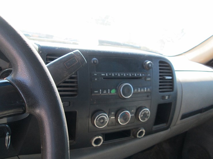 2009-gmc-2500hd-image-35