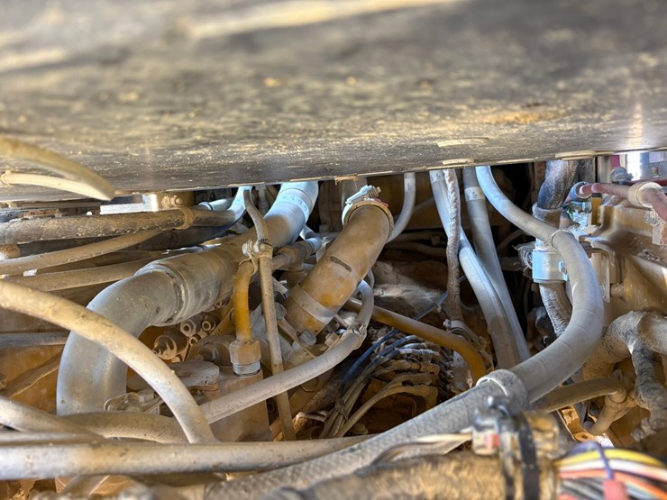 2014-caterpillar-972k-image-50