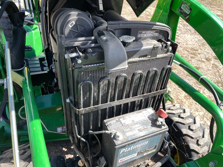2025-john-deere-2025r-image-46