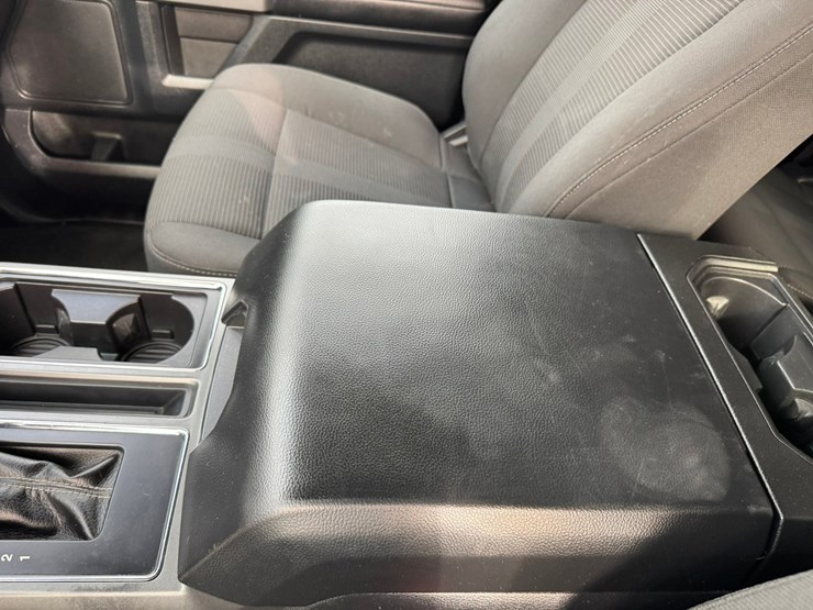 2015-ford-f150-xlt-image-29