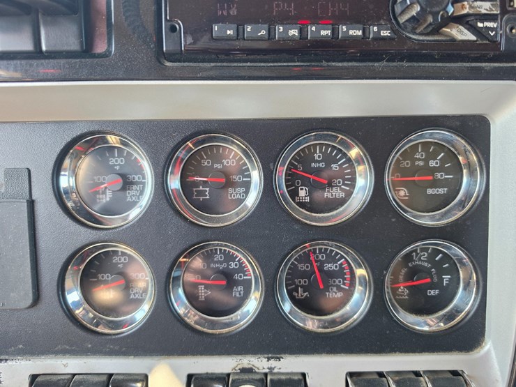2018-kenworth-t800-image-71